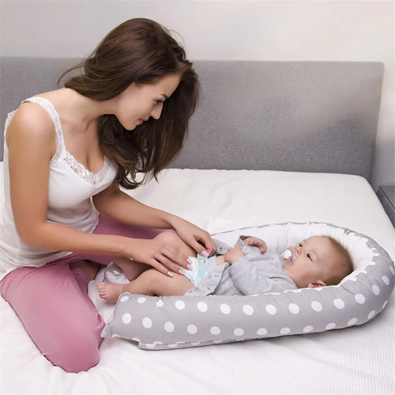 Baby Nest Bed Portable Crib Travel Bed